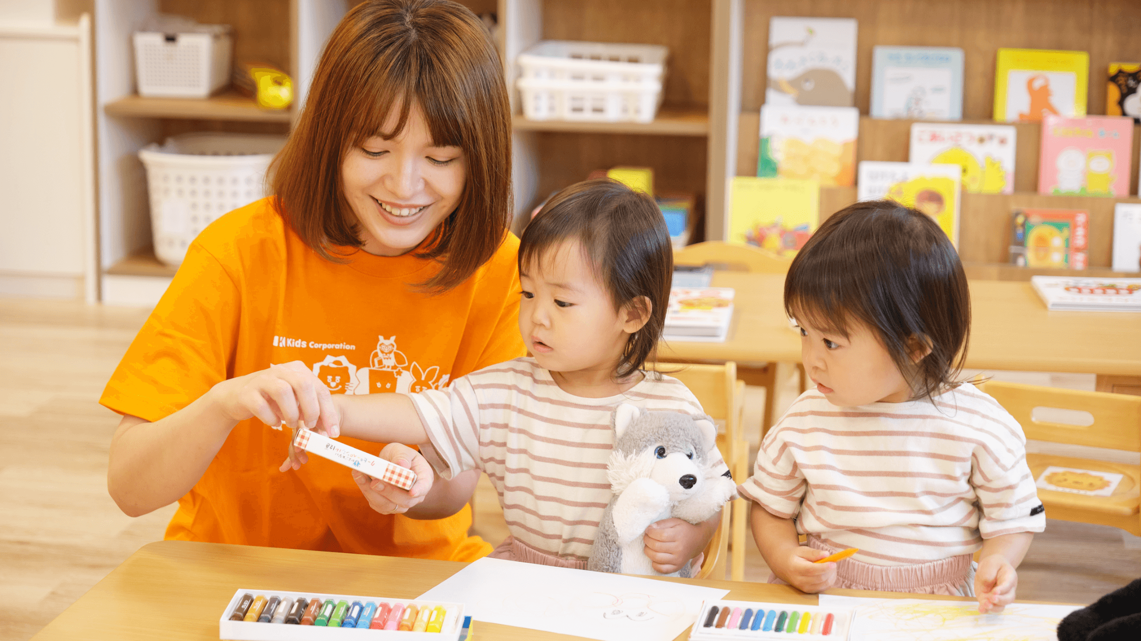 保育士と子ども